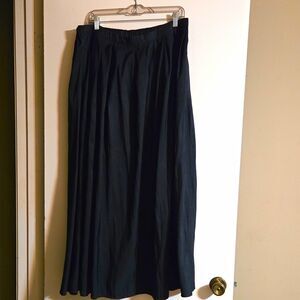 A New Day Women’s XL Black Solid Pleated Midi Skirt Pull On Elastic Waist